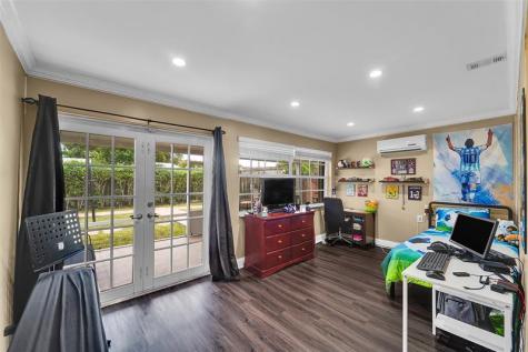 9846 NW 26th Place Sunrise FL 33322