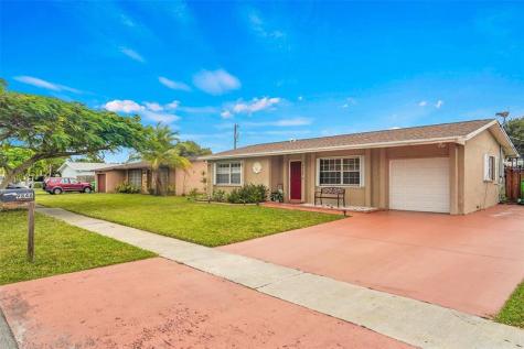 9846 NW 26th Place Sunrise FL 33322