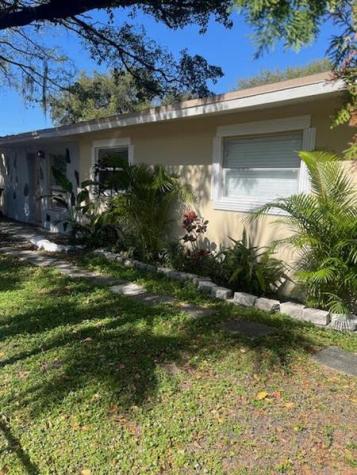 734 SW 8th Street Dania Beach FL 33004