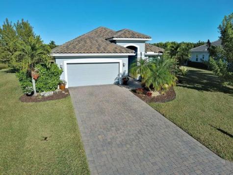 4793 Four Lakes Circle Vero Beach FL 32968