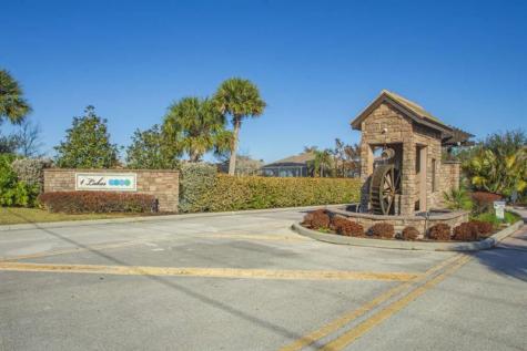 4793 Four Lakes Circle Vero Beach FL 32968