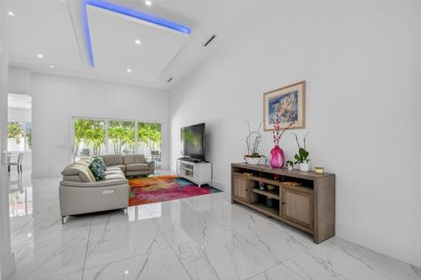 711 NE 6th Street Boca Raton FL 33432