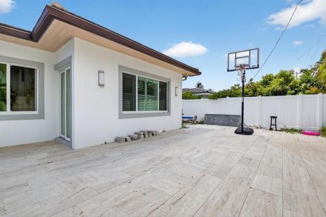 711 NE 6th Street Boca Raton FL 33432