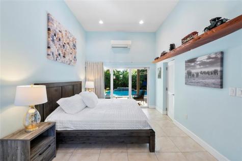 2716 NE 10th Terrace Wilton Manors FL 33334