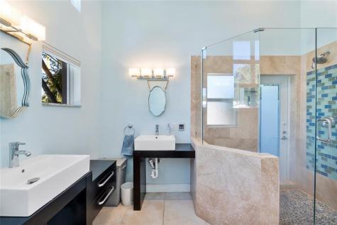 2716 NE 10th Terrace Wilton Manors FL 33334