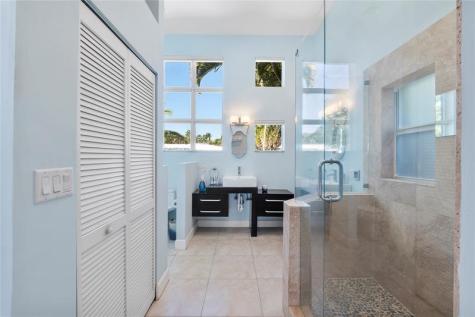 2716 NE 10th Terrace Wilton Manors FL 33334