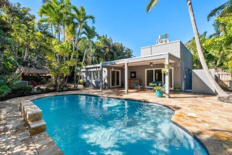 2716 NE 10th Terrace Wilton Manors FL 33334