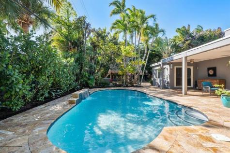 2716 NE 10th Terrace Wilton Manors FL 33334