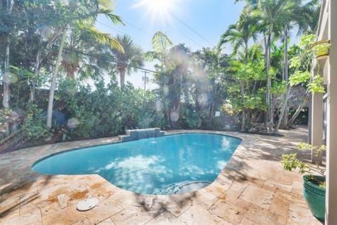 2716 NE 10th Terrace Wilton Manors FL 33334