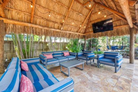 2716 NE 10th Terrace Wilton Manors FL 33334