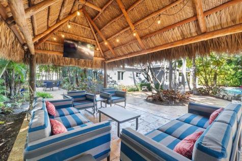 2716 NE 10th Terrace Wilton Manors FL 33334