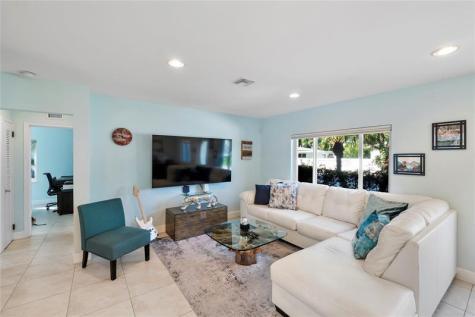 2716 NE 10th Terrace Wilton Manors FL 33334