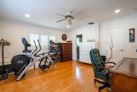 2317 NE 28th Court Lighthouse Point FL 33064