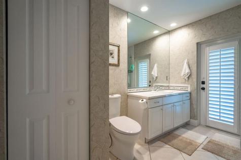 2317 NE 28th Court Lighthouse Point FL 33064