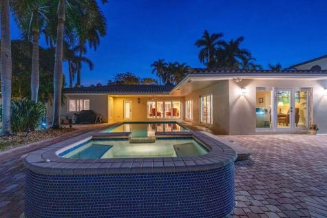 2317 NE 28th Court Lighthouse Point FL 33064