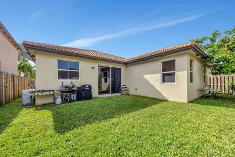 25123 SW 118th Place Cutler Bay FL 33032