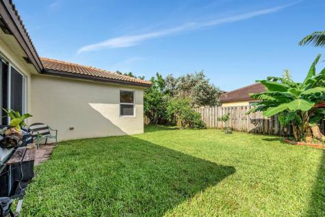 25123 SW 118th Place Cutler Bay FL 33032