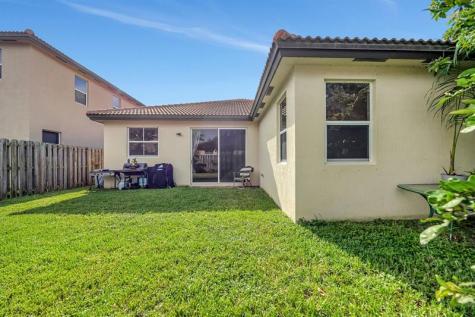 25123 SW 118th Place Cutler Bay FL 33032