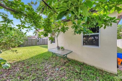 25123 SW 118th Place Cutler Bay FL 33032