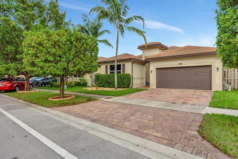 25123 SW 118th Place Cutler Bay FL 33032