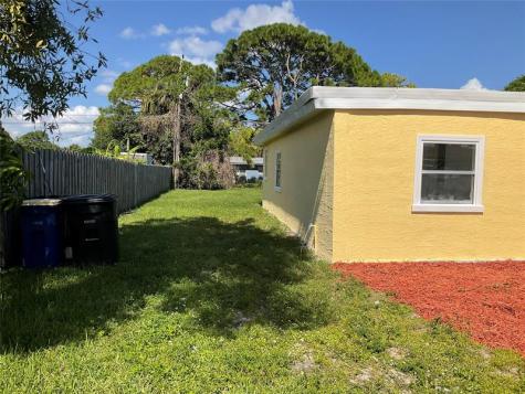 920 Revels Lane Fort Pierce FL 34982