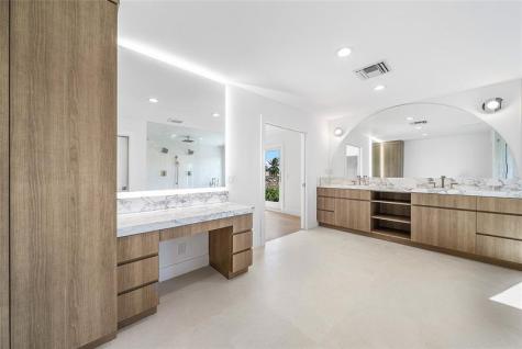 8 Leeward Circle Jupiter FL 33469