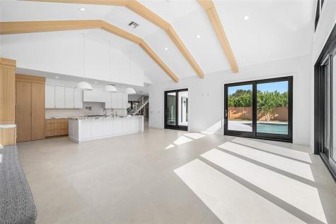 8 Leeward Circle Jupiter FL 33469