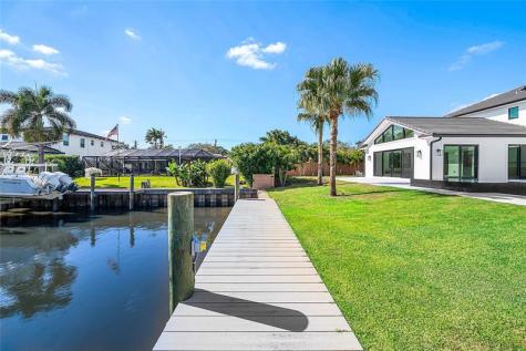 8 Leeward Circle Jupiter FL 33469