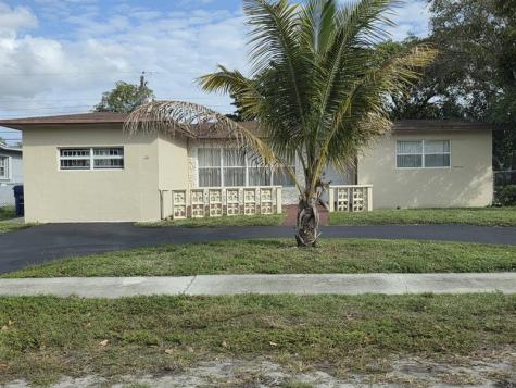 5261 NW 14th Place Lauderhill FL 33313