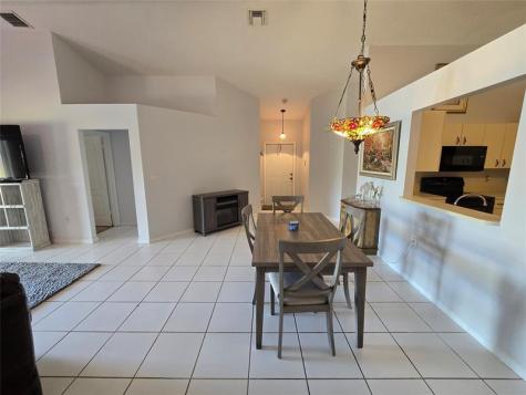 10061 NW 2nd Street Plantation FL 33324