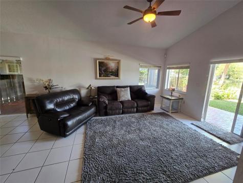 10061 NW 2nd Street Plantation FL 33324