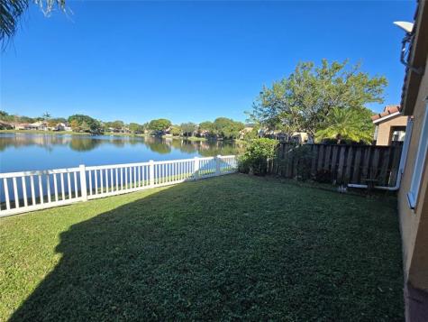 10061 NW 2nd Street Plantation FL 33324