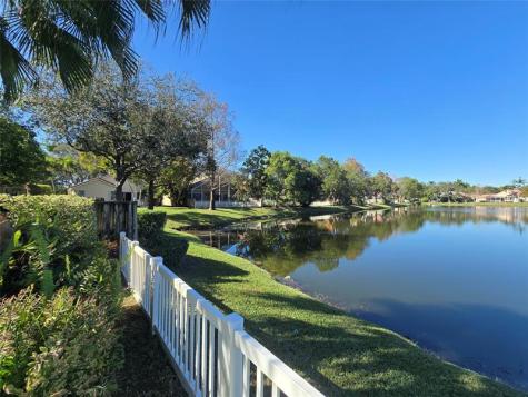 10061 NW 2nd Street Plantation FL 33324