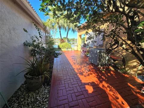 10061 NW 2nd Street Plantation FL 33324