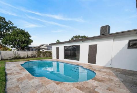 1800 N 54th Avenue Hollywood FL 33021