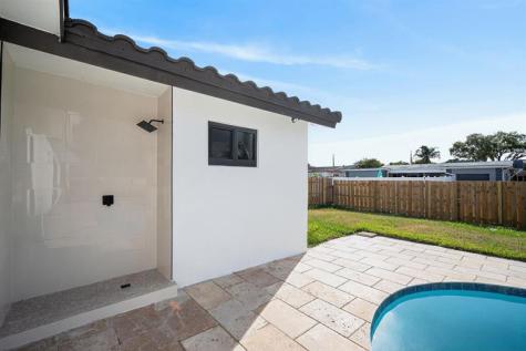 1800 N 54th Avenue Hollywood FL 33021