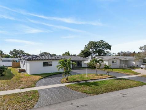 1800 N 54th Avenue Hollywood FL 33021