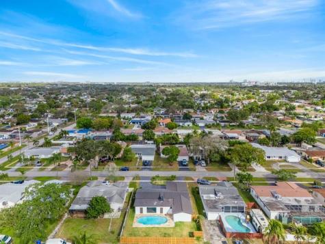 1800 N 54th Avenue Hollywood FL 33021