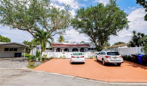 1240 SW 13th Circle Fort Lauderdale FL 33315