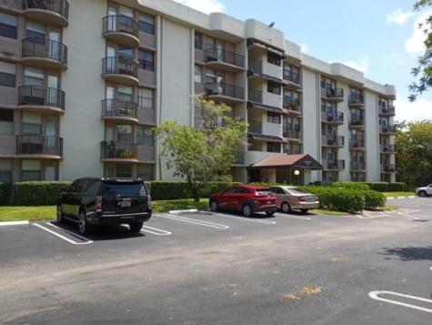 2771 Riverside Drive Coral Springs FL 33065