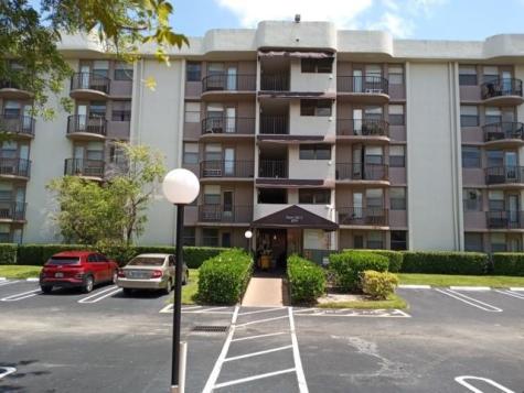 2771 Riverside Drive Coral Springs FL 33065