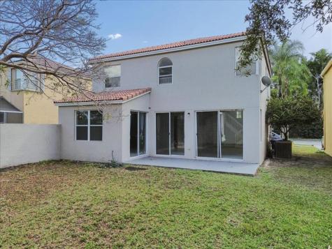 15895 NW 5th Street Pembroke Pines FL 33028
