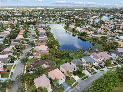 15895 NW 5th Street Pembroke Pines FL 33028