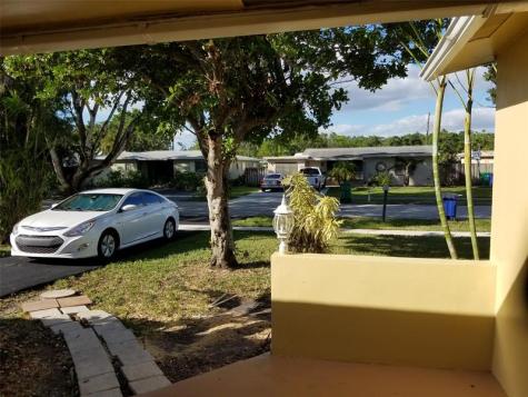 9444 SW 52nd Place Cooper City FL 33328