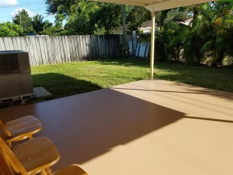 9444 SW 52nd Place Cooper City FL 33328