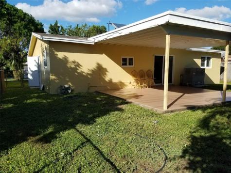 9444 SW 52nd Place Cooper City FL 33328