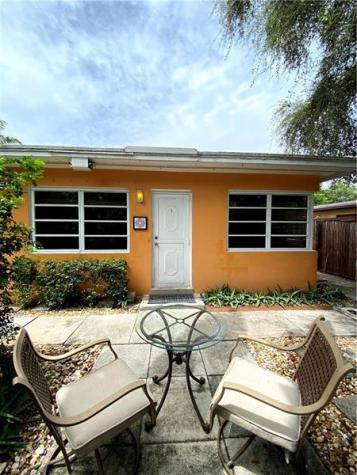 1101 NE 17 Way Fort Lauderdale FL 33304