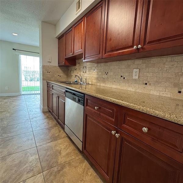 805 Riverside Drive Coral Springs FL 33071