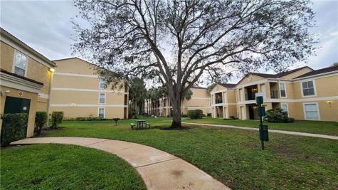 805 Riverside Drive Coral Springs FL 33071