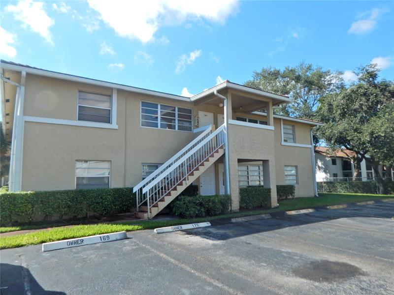 848 Twin Lakes Drive Coral Springs FL 33071